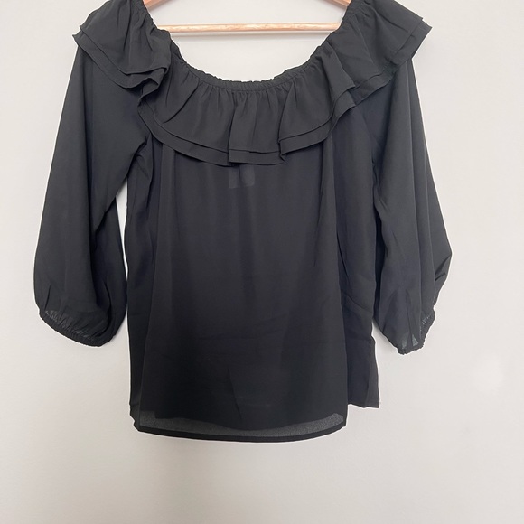 ❌SOLD❌NWT J Crew off shoulder blouse. No flaws! - Picture 3 of 8